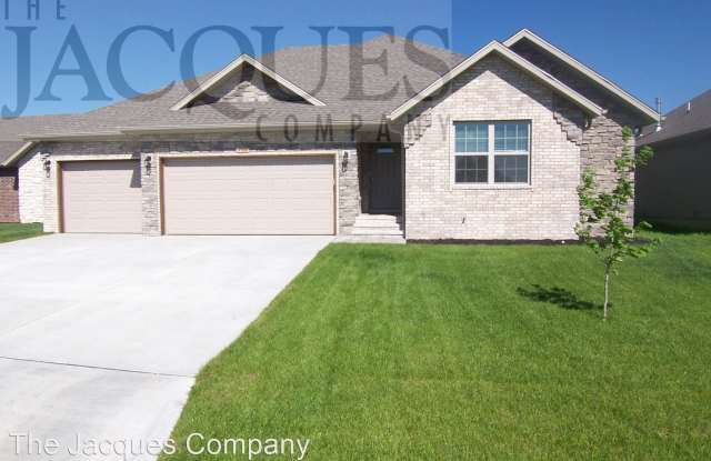 706 Montego St. - 706 N Montego St, Fremont Hills, MO 65714