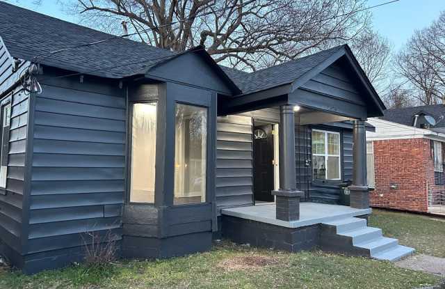 2626 Whitman Avenue photos photos