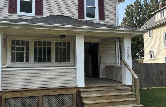2100 Newton St | Spacious 4-Bedroom, 2-Bath Home in Goodyear Heights Gallery 1