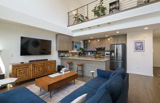 2027 W Race Avenue Gallery 2