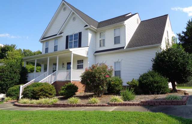 Spacious 2 story with double garage in Jamestown/High Point area photos photos