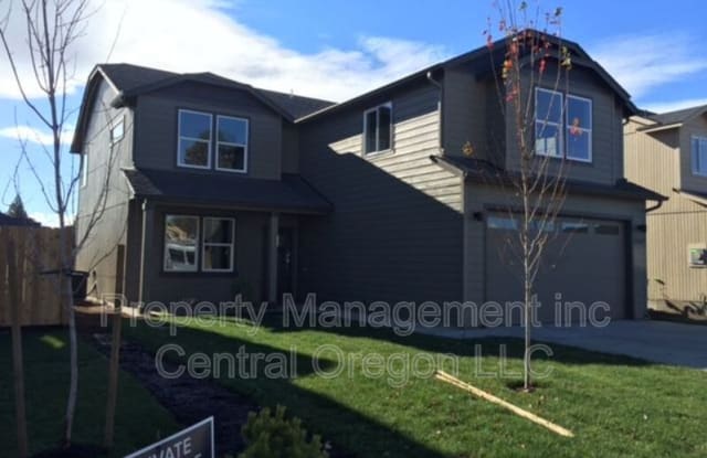 21141 Azalia Ave - 21141 Azalia Avenue, Bend, OR 97702