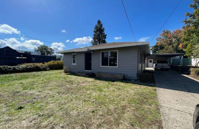 3 bedroom 1 1/2 bath newly remodeled Roseburg home photos photos