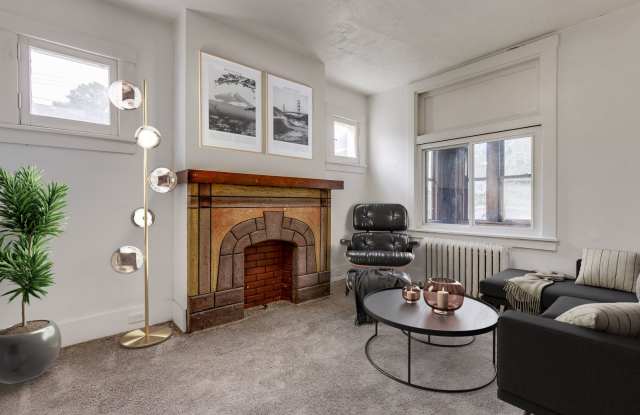 Available NOW - Traditional style 4+ bed home w/ updated appliances garage! photos photos Available NOW - Traditional style 4+ bed home w/ updated appliances garage! photos photos