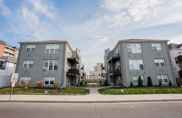 248 E Broadway unit: 5 photos photos