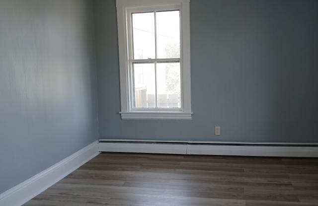 600 Warren Avenue Unit 3 Gallery 3