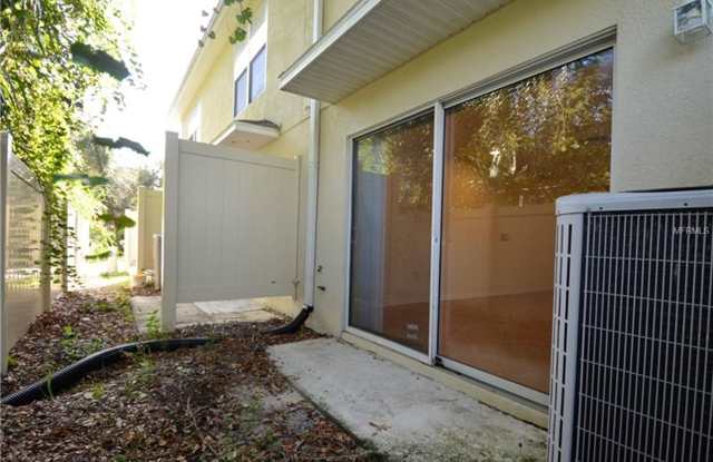 Awesome 2bed/1.5 bath townhouse in desirable town and country, water/sewer, basic cable and internet included! photos photos