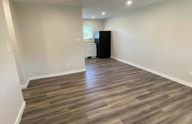1654 Wiard Boulevard Gallery 2