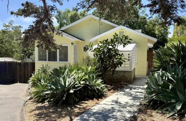 Charming Cottage in Fire Mtn. - 2371 Ivy Road, Oceanside, CA 92054