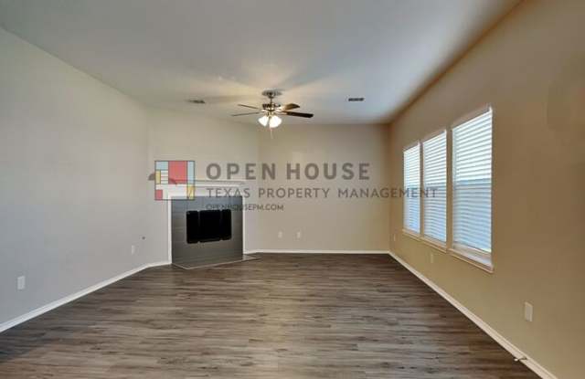 21595 Kings Bend Drive Gallery 4