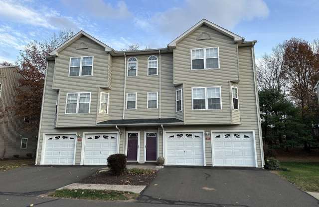 75 Dannys Way - 75 Danny's Way, Wallingford Center, CT 06492