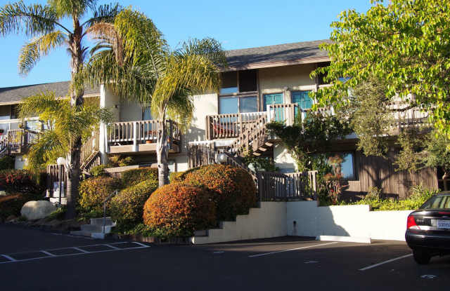 535 E. Arrellaga St photos photos