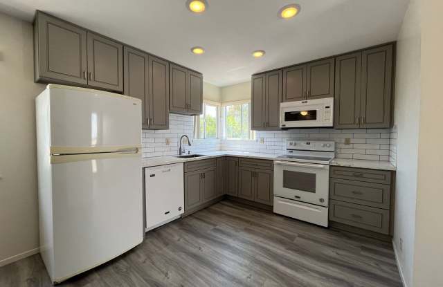 MOVE IN READY studio w/appliances + utilities included! photos photos
