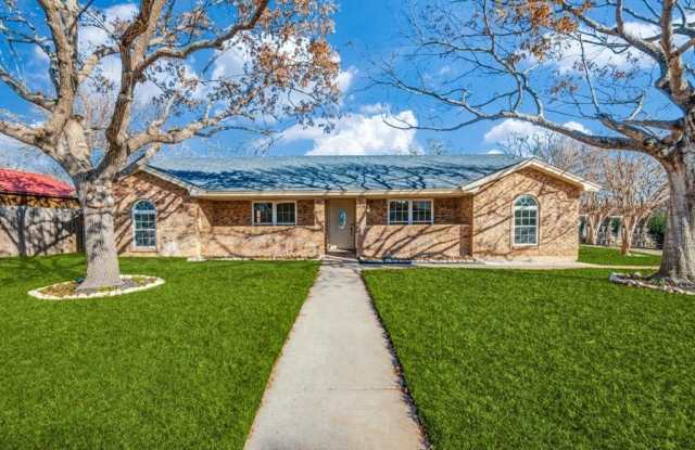 2816 Hurstview Drive - 2816 Hurstview Drive, Hurst, TX 76054