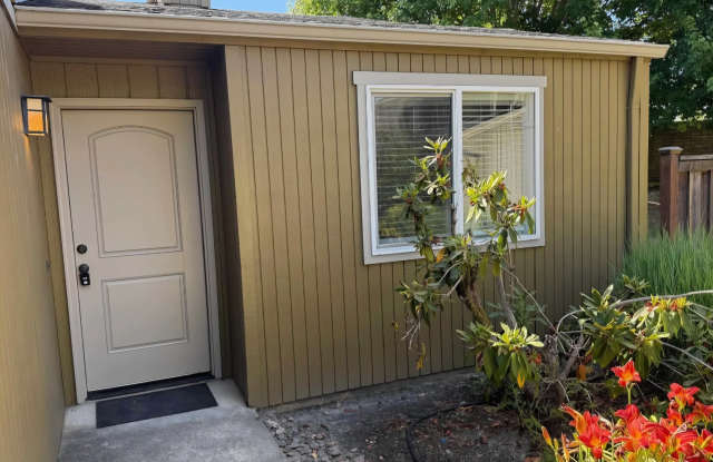 2840 Newton Place Gallery 4