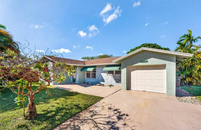 4499 NW 2nd Avenue - 4499 Northwest 2nd Avenue, Boca Raton, FL 33431