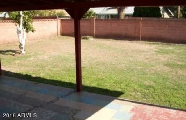4111 S COLLEGE Avenue - 4111 South College Avenue, Tempe, AZ 85282