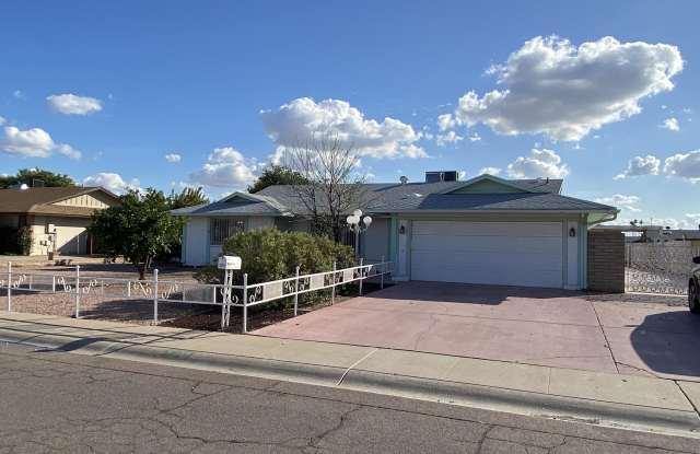 5743 W MONTE CRISTO Avenue - 5743 West Monte Cristo Avenue, Glendale, AZ 85306