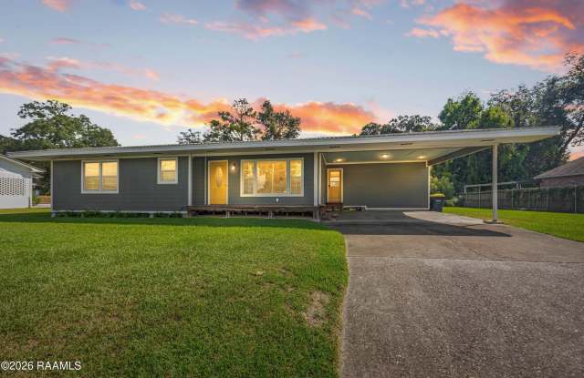 4412 N University Avenue Gallery 1