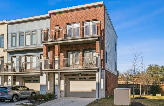 Modern 3 bed 2/2 bath home in Ashburn! photos photos