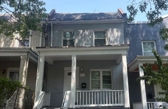 4234-GAULT 4234 Place NE Gallery 2