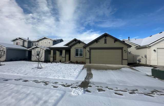 3bed, 2bath, + office/flex 1630sq.ft. home in Star - Aliso Creek Sub - 12540 West Pine Grass Street, Star, ID 83669