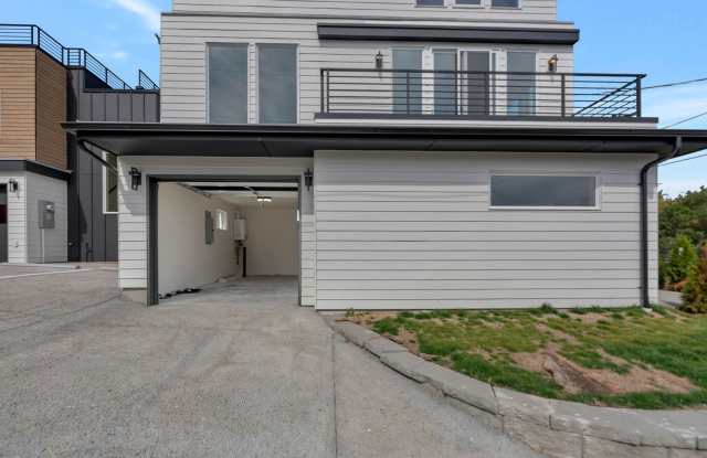 New Townhome in North Greenlake Gallery 4