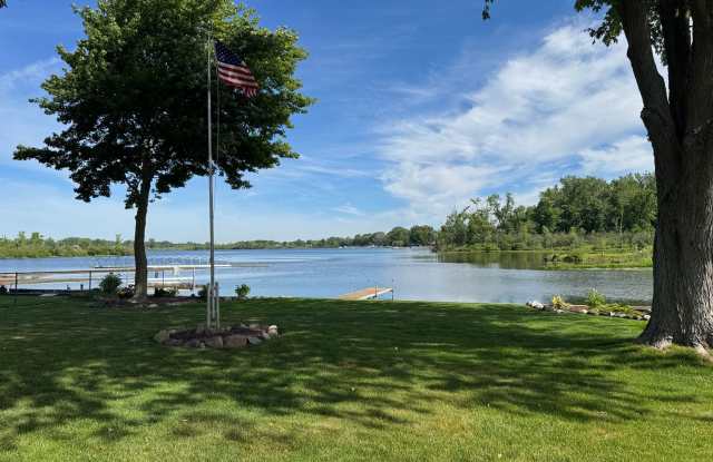 Lake Ponemah Home Gallery 4