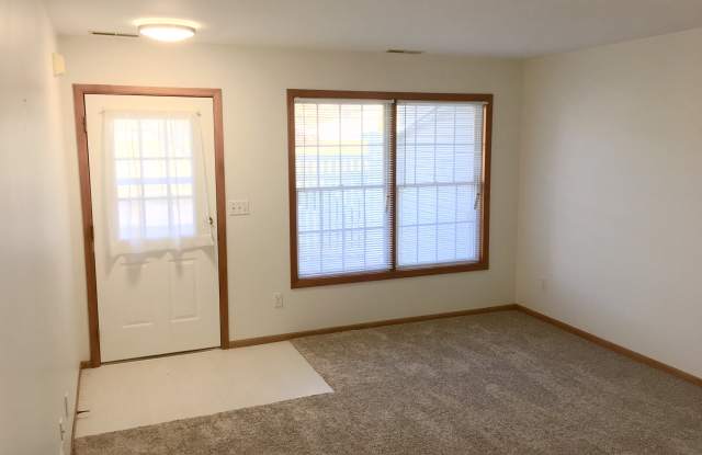 14891 58th St N Apt 3B Gallery 3
