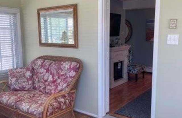 102 Brown Avenue Gallery 2