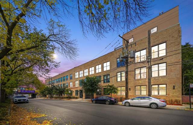 1760 W Wrightwood Avenue - 1760 West Wrightwood Avenue, Chicago, IL 60614