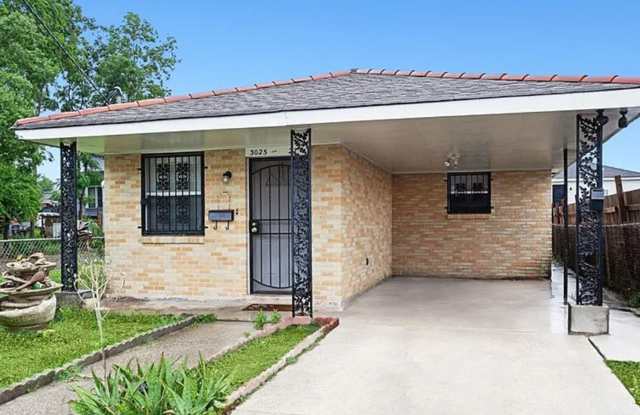 3025-3027Lauss photos photos