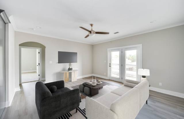 112 Mozart Lane - 2301 1559sf 3BD/2BA Gallery 4