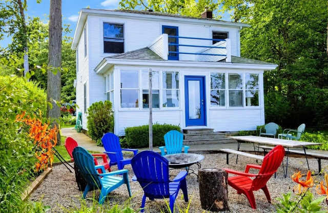 2405 Lakefront Drive Gallery 1