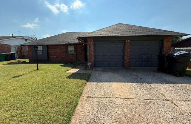 Massive 3BD/2BTH Home Minutes from the Highway. photos photos