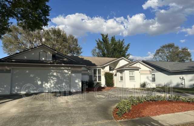 2626 Crestfield Dr - 2626 Crestfield Drive, Valrico, FL 33596