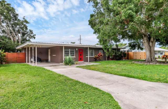 Charming 3 Bed/2 Bath + Den Home in Ringling Park – Minutes to Downtown Sarasota! photos photos