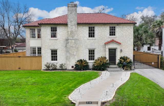 218 Mary Louise Drive Gallery 2