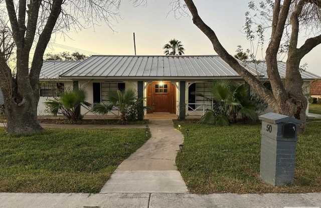 50 ALVARADO AVE. photos photos