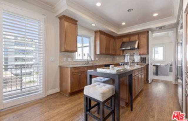132 South Maple Drive photos photos