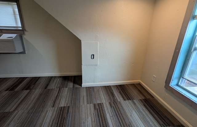 1109 SW Lincoln Street - C Gallery 2