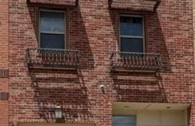 491 S Fretz Avenue Gallery 1