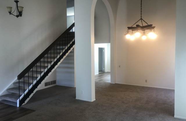 22741 La Vina Drive Gallery 4