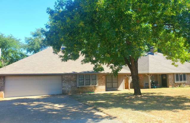 Whitehouse ISD! Beautifully Updated 3 Bedroom, 2 Bath Home photos photos
