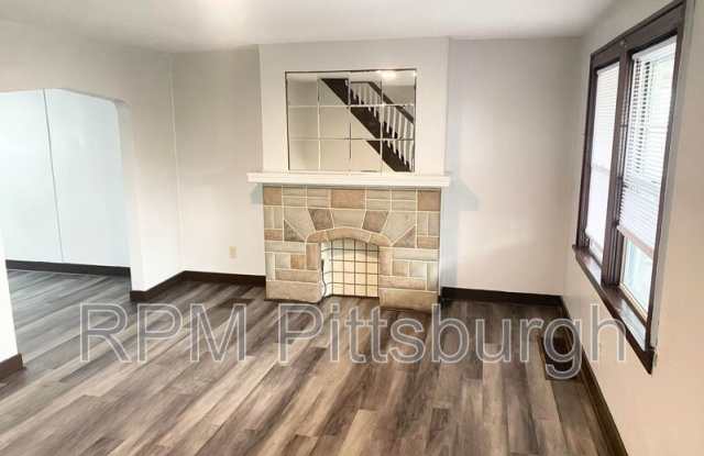 202 E Agnew Ave - 202 East Agnew Avenue, Pittsburgh, PA 15210