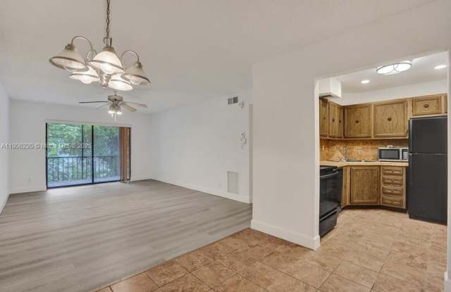 3101 Oakland Shores Dr photos photos