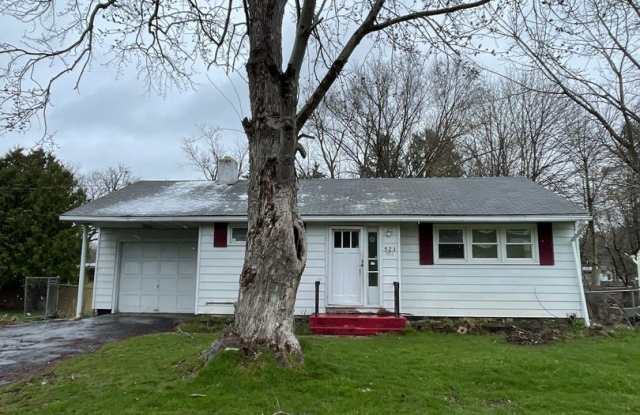 2 Bedroom Ranch For Rent - Outer Comstock area photos photos