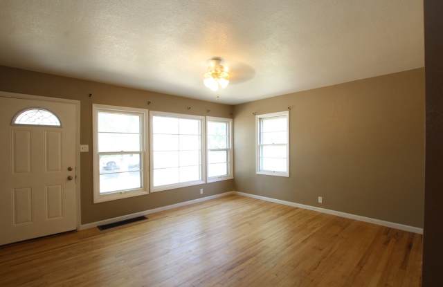 East-End Home for Lease Gallery 2