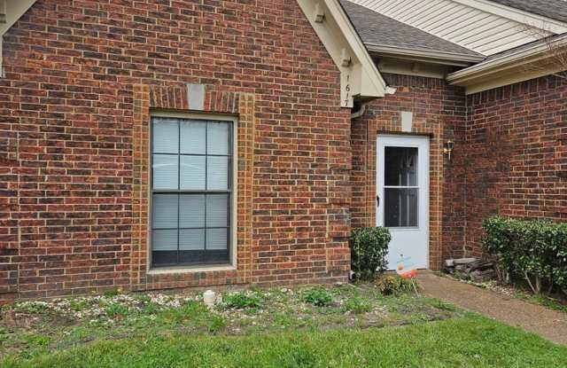 Under repair!! photos photos