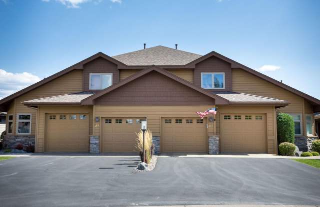 Wonderful Townhome On Eagle Bend Golf Course! photos photos